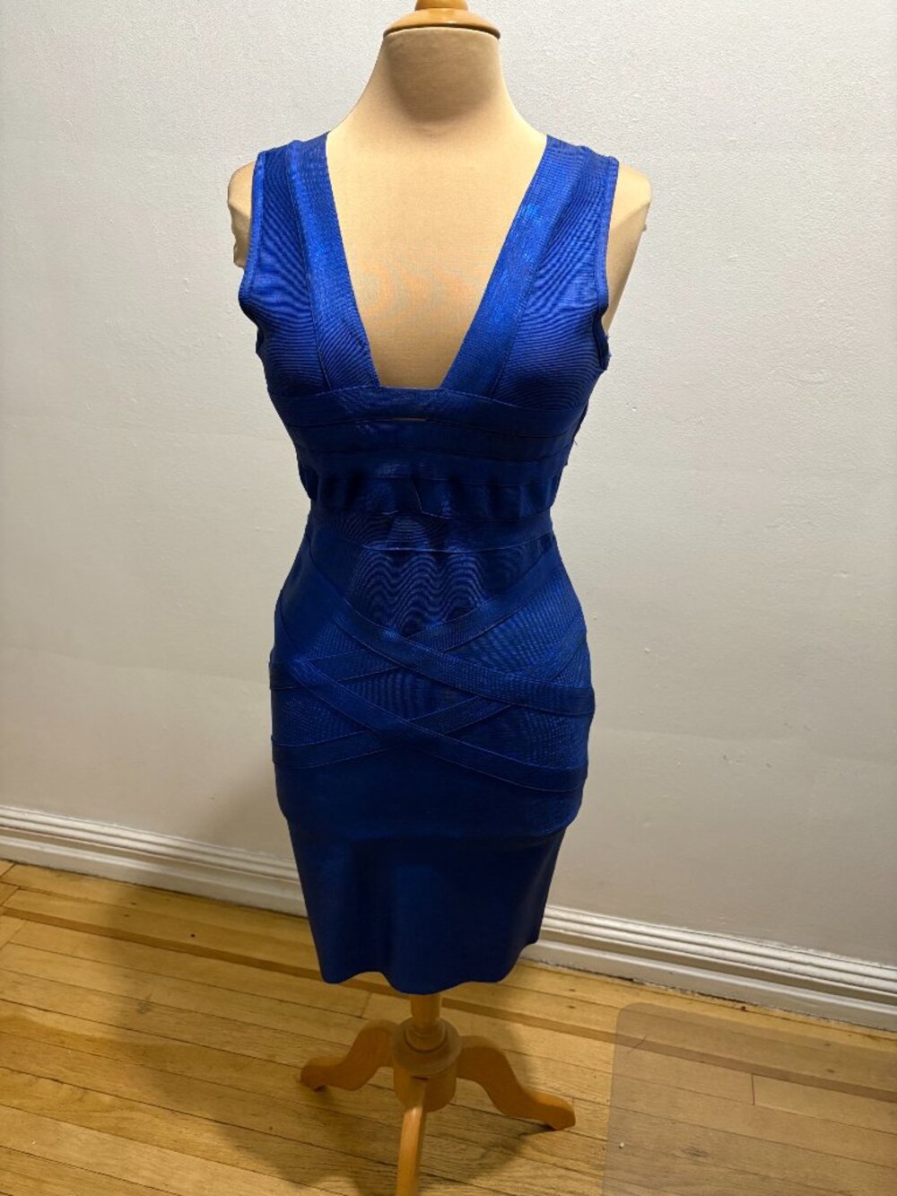 Alberto Makali stunning foil bandage sleeveless mini dress in metallic blue
